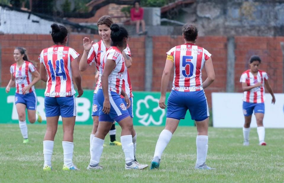 Limpeño golea a Olimpia en la primera final del Clausura