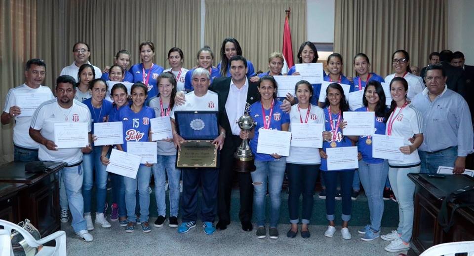 Reconocimiento a la hazaña femenina